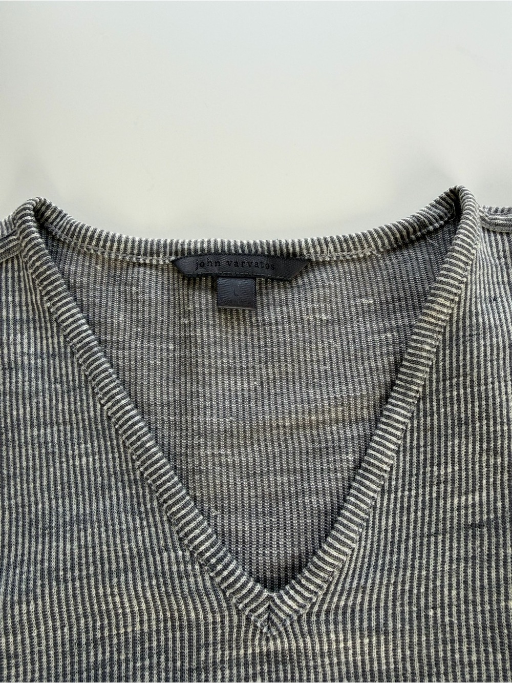 John Varvatos White and Gray Ribbed V-Neck